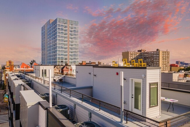 Photo - 1338 N 15th St Unidad C4