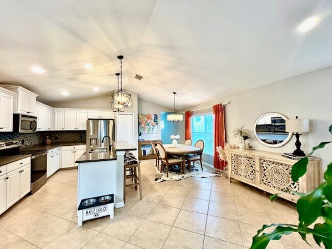 Photo - 2/2 UNFURNISHED - ADORABLE BUNGALOW- WITH GARAGE/GATED COMMUNITY