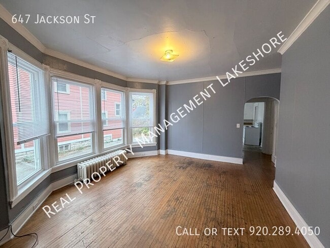 Photo - 647 Jackson St