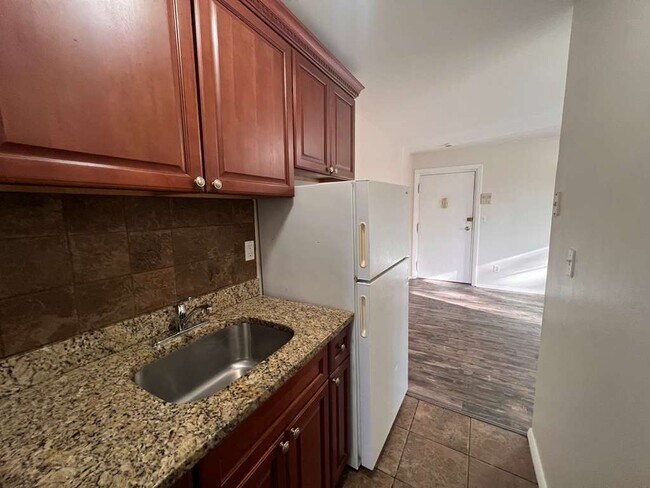 Photo - 76 Palisade Ave