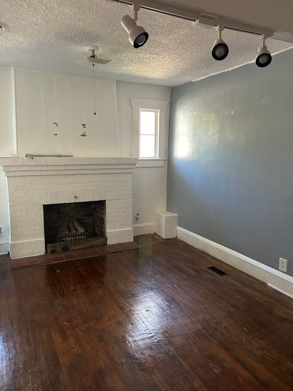 Photo - 1009 E Leicester Ave