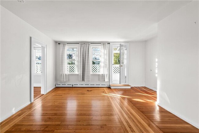 Photo - 24 Atlantic St