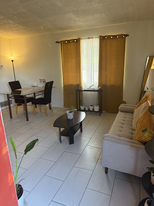 Photo - 797 W Mesa Verde Dr Unit 1