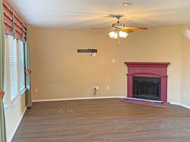 Photo - Great 4 Bdrm 2 Bath Home in Krum Tx