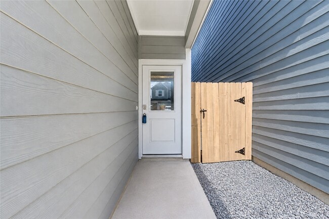 3550 Lovebird Ln