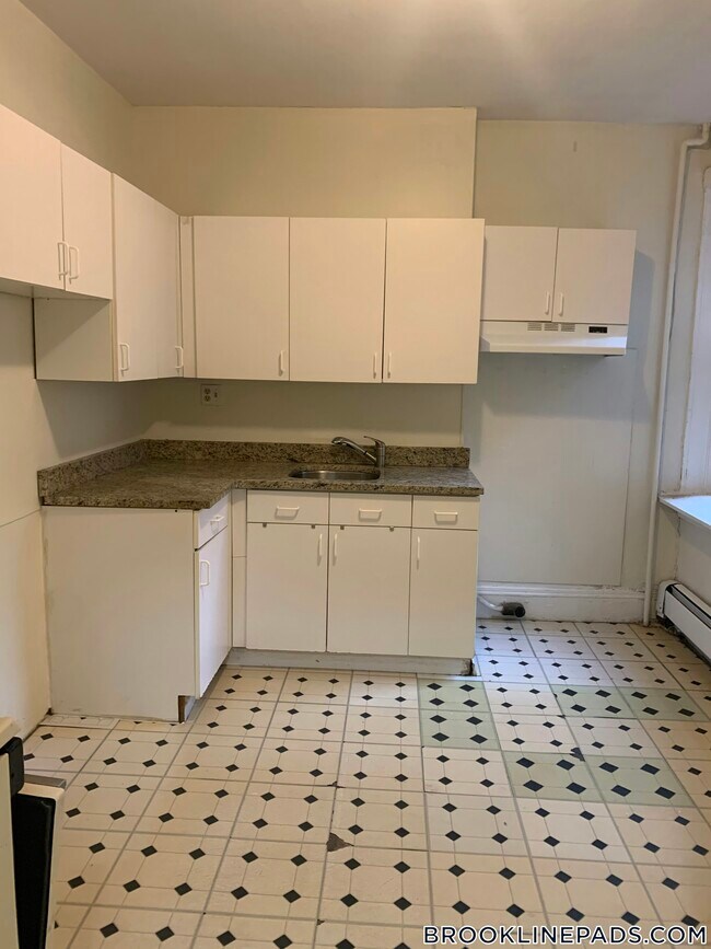 Photo - 208 Winthrop Rd Unit 6