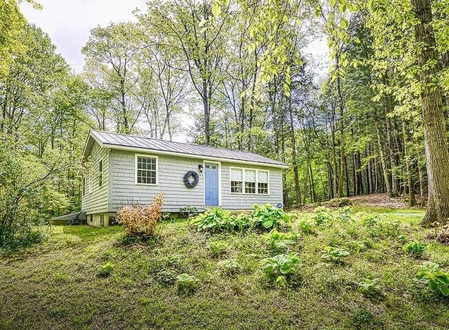 Photo - 163 Old Spofford Rd Casa