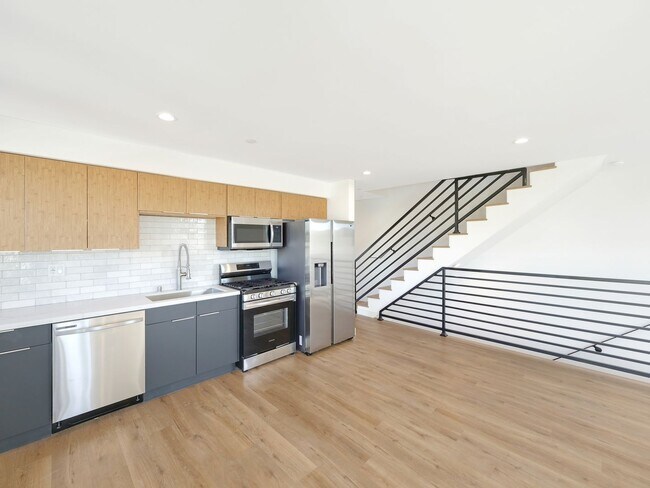 Photo - 1856 Redondo Blvd Unidad 1858 1/2