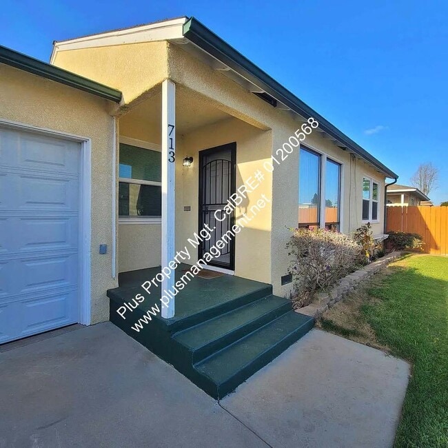 Photo - Charming Single Story Home Near Hancock Co...