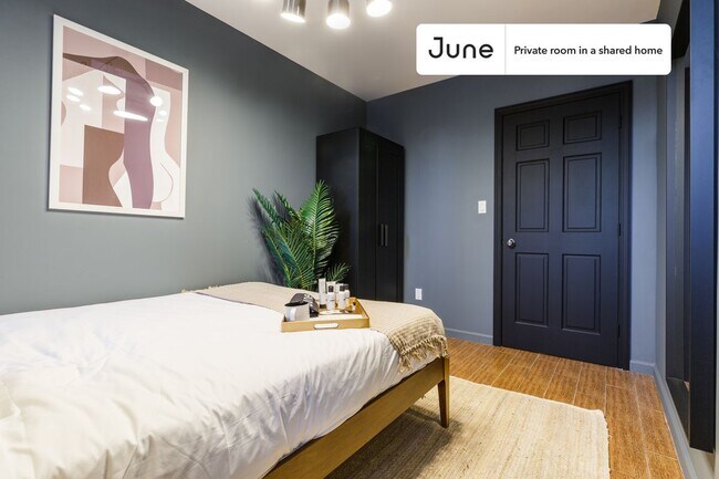 Room in Shared 3 bed/1 bath home in Chinatown