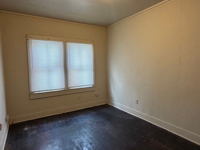 Photo - 1 Bed, 1 Bath Home Available in Lafayette!