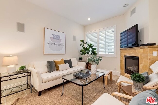 Photo - 16123 W Sunset Blvd Unit 204