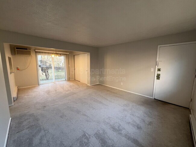 Photo - 6211 Graceland Ave Unidad 1