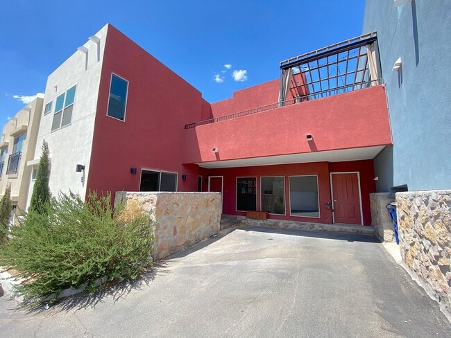 West El Paso 4bed/3.5bath Townhome - West El Paso 4bed/3.5bath Townhome