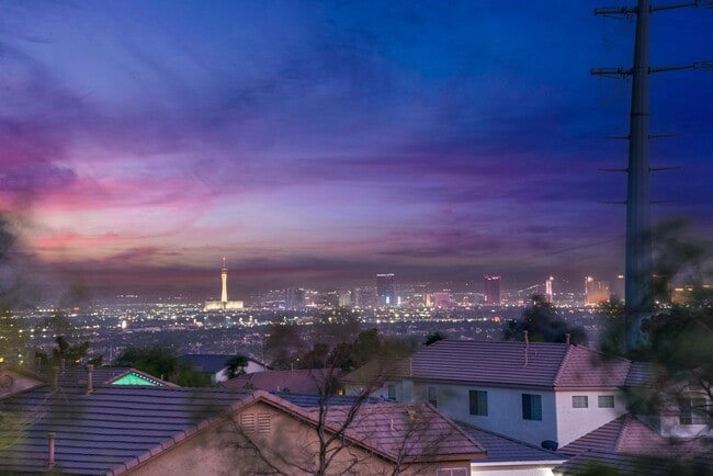 Photo - Like new, split-level, 3 bed, 2.5 bath, with bonus room & Strip views in West Las Vegas!