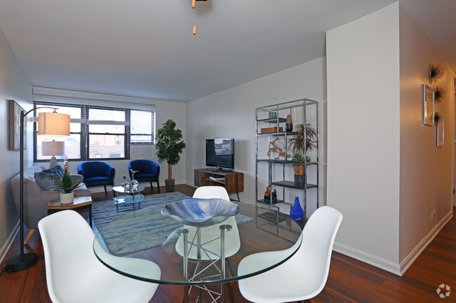 2BR, 1BA - Living Room