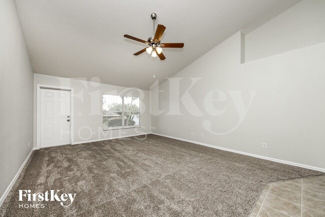 Photo - 381 Maudehelen St