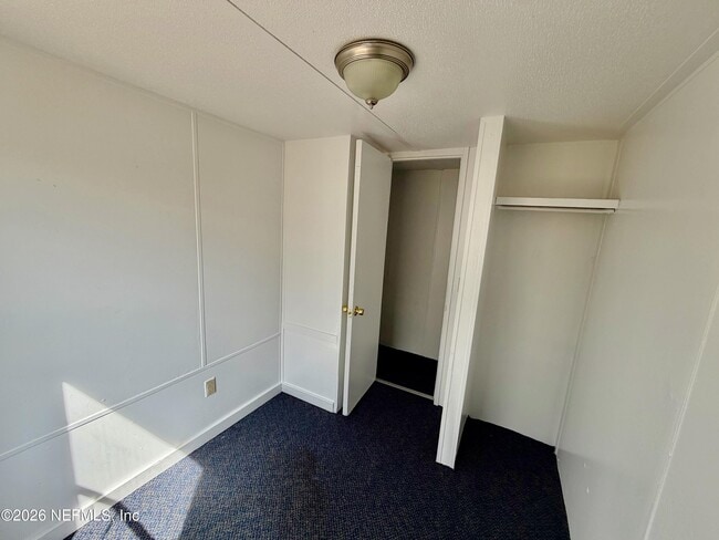 Photo - 5355 New Kings Rd