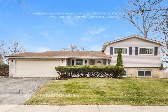 Building Photo - 421 Spruce Dr