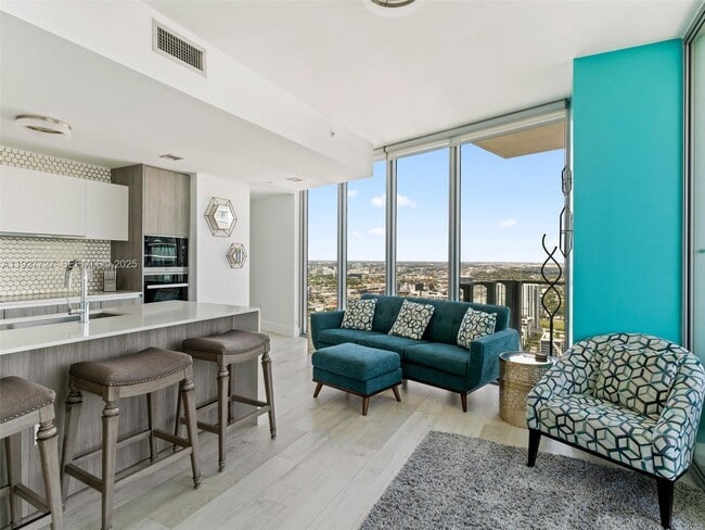 Photo - 2900 NE 7th Ave Unidad 4301