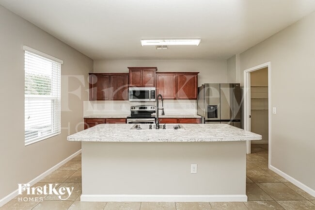 Photo - 924 Ambergate St