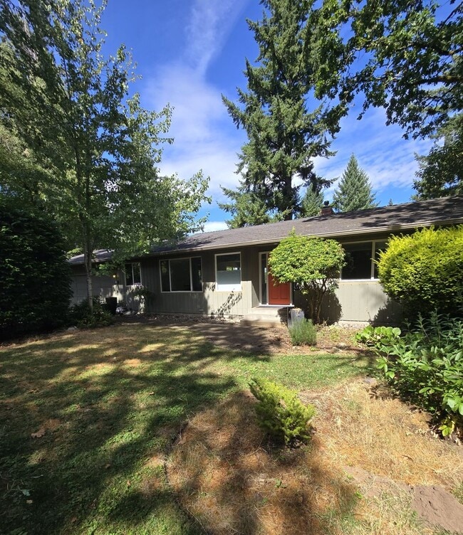 Building Photo - Popular West Linn! Tons of Space and great... Rental