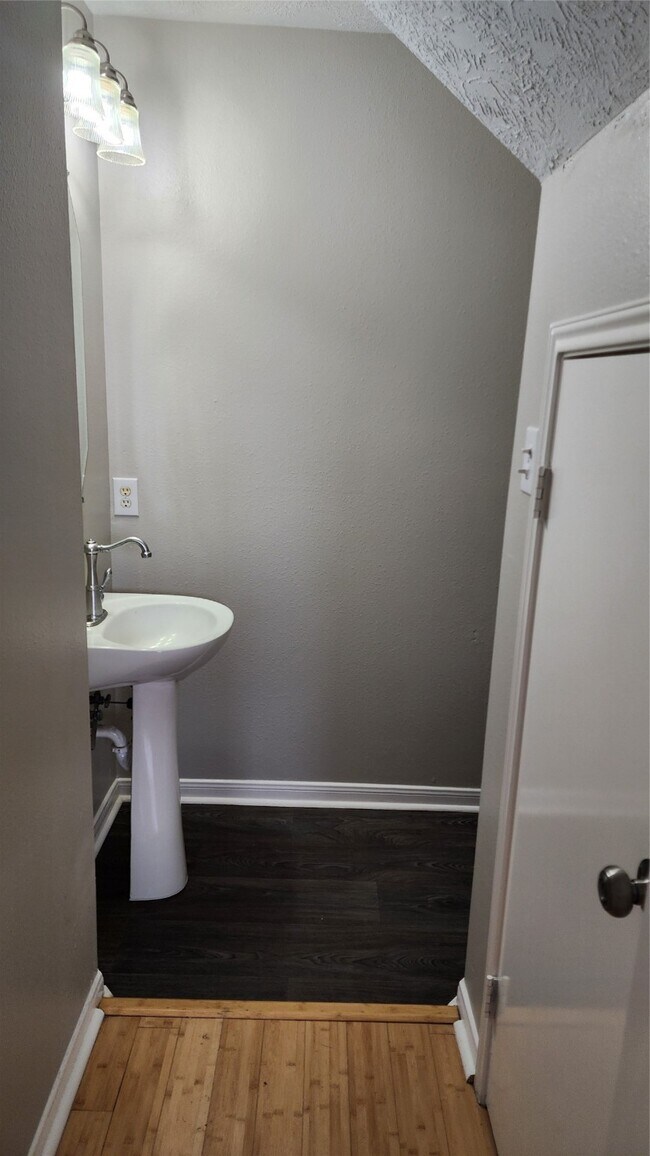Photo - 6819 Highwind Bend Ln