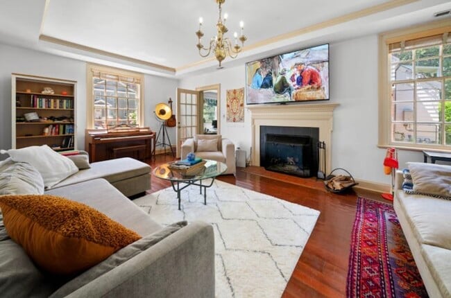 Photo - 111 Washington St