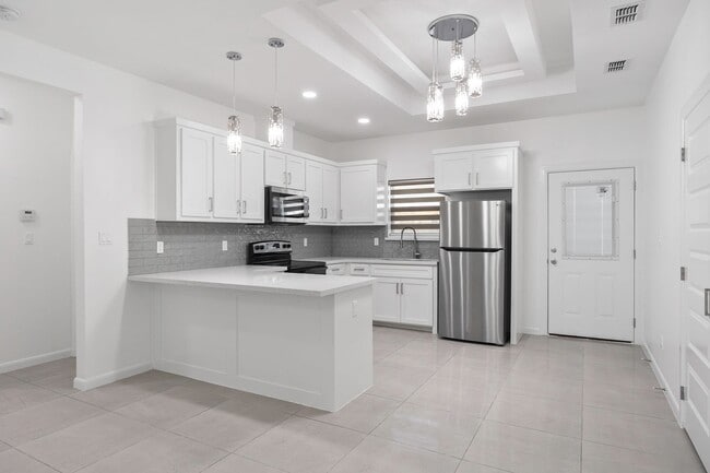 Photo - 3508 S Dominique Dr Unidad 1