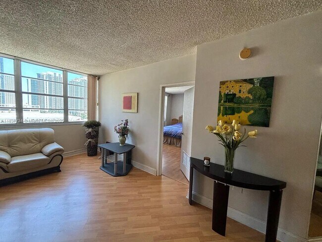 Photo - 825 Brickell Bay Dr Unit 847