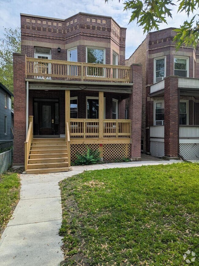 Building Photo - 1821 W Greenleaf Ave Unit 2 Rental