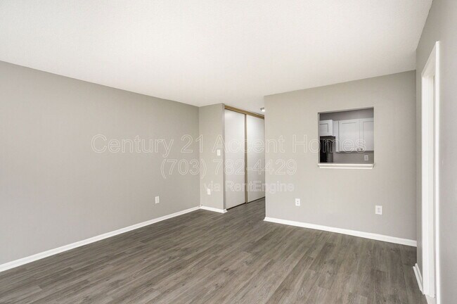 Photo - 2059 Huntington Ave Unidad 510 Rental