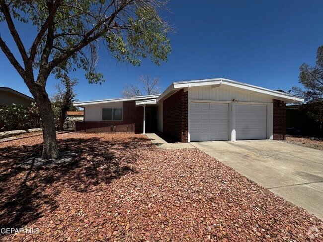 Building Photo - 8700 Lakehurst Rd Rental