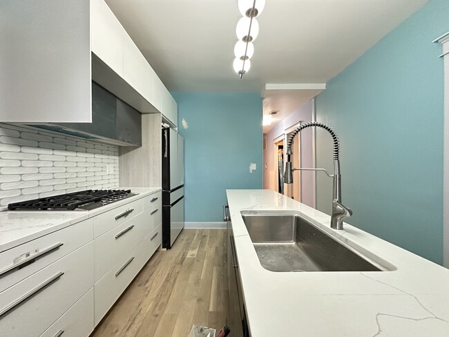 Photo - 3245 N Lakewood Ave Unidad 2C