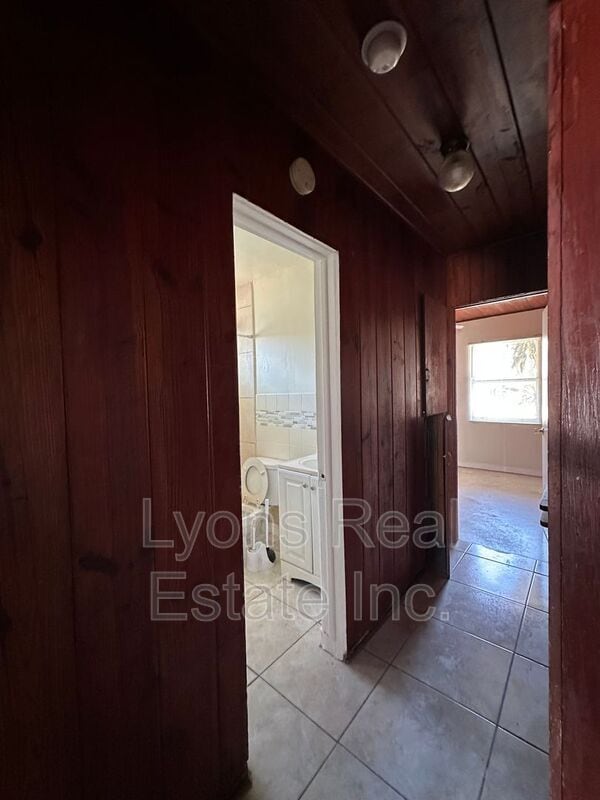 Photo - 1935 Ricardo Ave