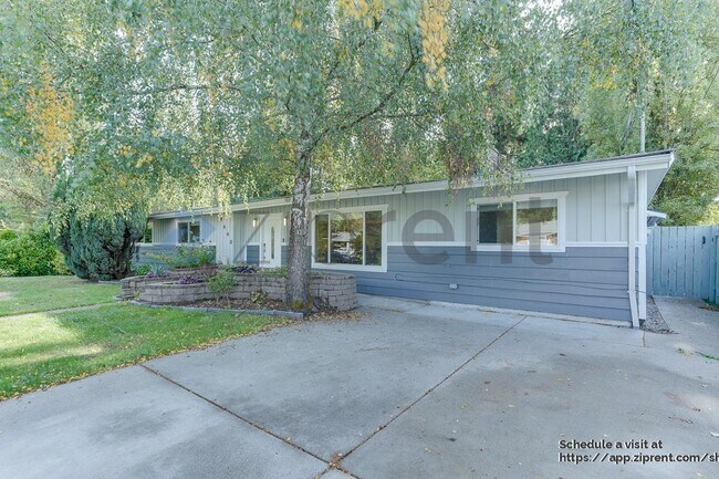 Photo - 4640 191st St SW