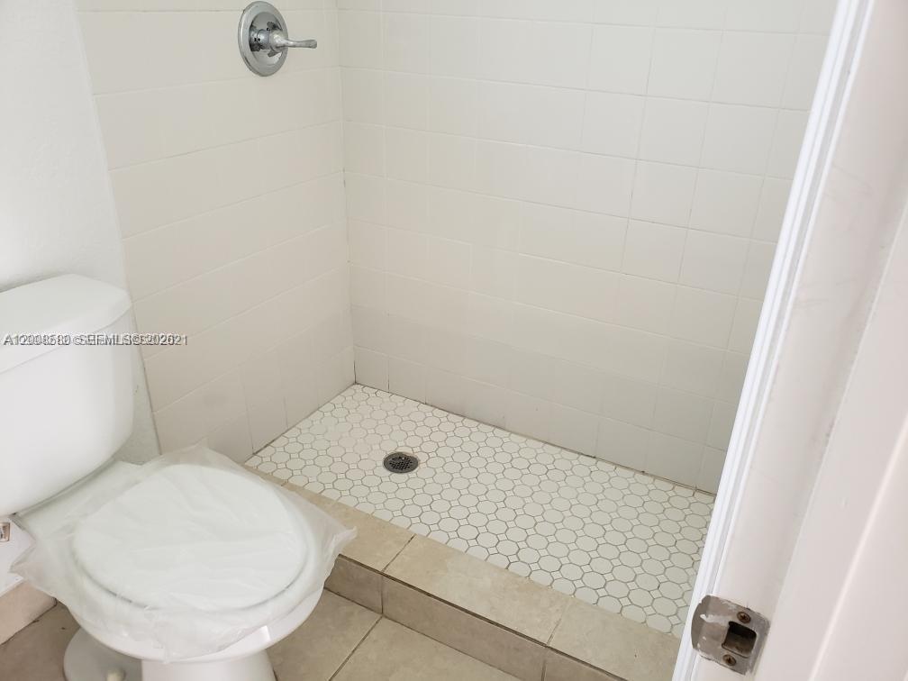Photo - 2929 NW 88th St Unit 4