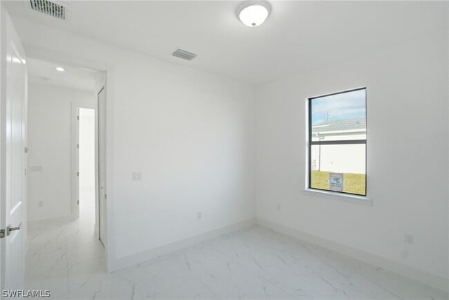 Photo - 2404-2406 Mae Ave S