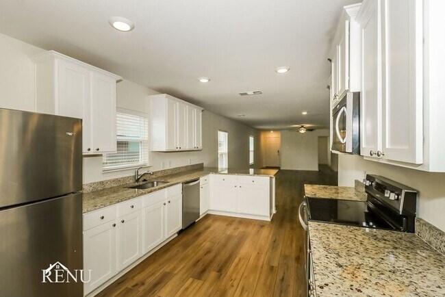 Photo - 332 Sunnymeade Ln