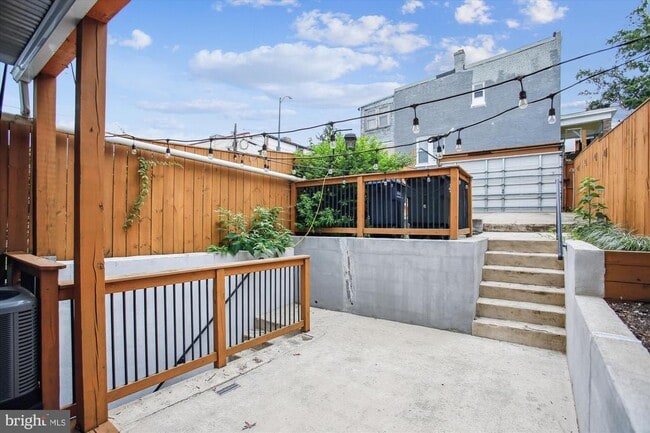 Photo - 1423 Montello Ave NE