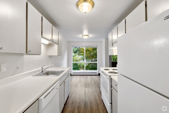 Building Photo - 12520 Roosevelt Way NE Rental
