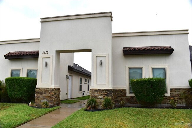 Building Photo - 2420 N Mojave St Unit 2 Rental