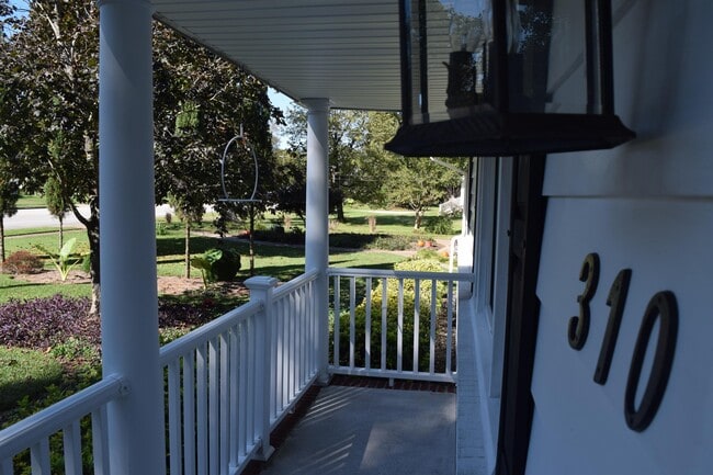 Photo - 310 La Salle Ave