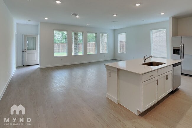 Photo - 1718 Milton Dr