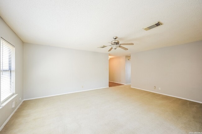 Photo - 7322 Raintree Forest