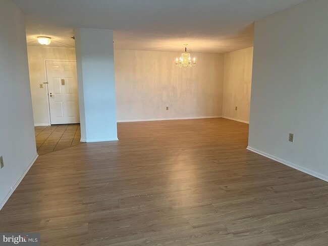 Photo - 15100 Interlachen Dr Unit 4-709