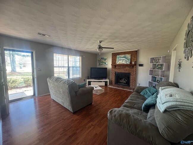 Photo - 117 Water Oak Ct