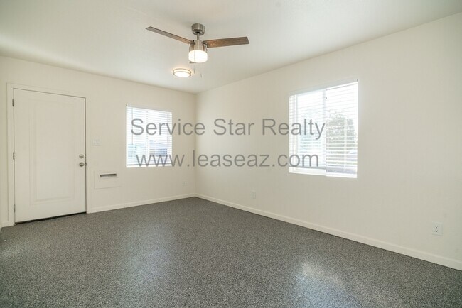 Photo - 850 W Hazelwood St