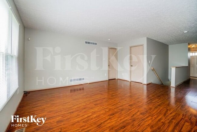 Photo - 5911 Epernay Way