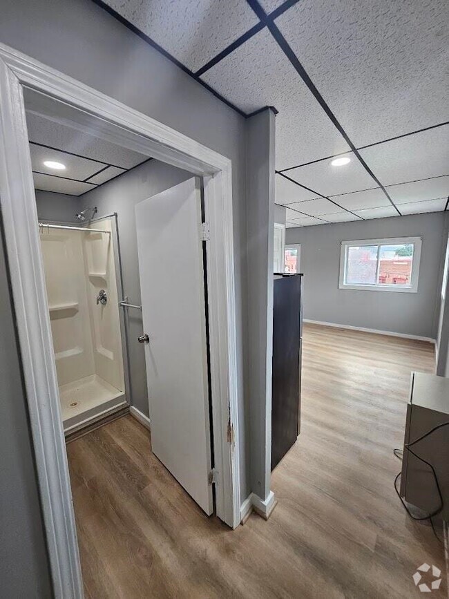 Building Photo - 10 Vernon St Unit 303 Rental